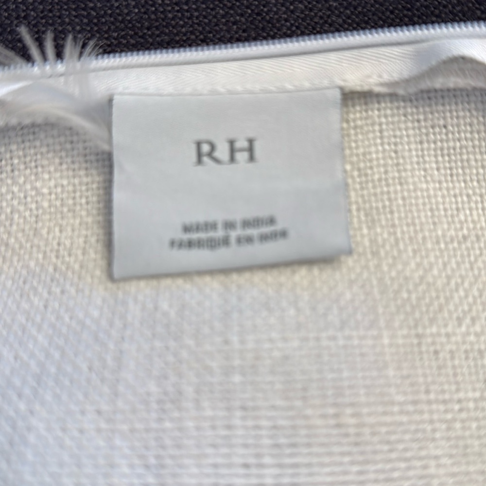 RESTORATION HARDWARE LINEN CENTER BAND PILLOW COVER - LUMBAR - SET OF 4 - Picture 3 of 3